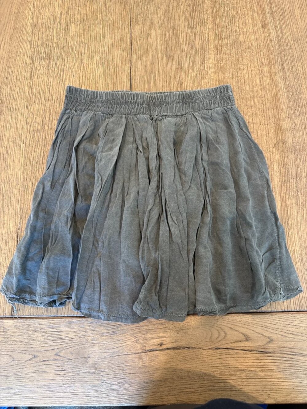 Brandy Melville Grey Flowy Mini Skirt Elastic Waist One Size